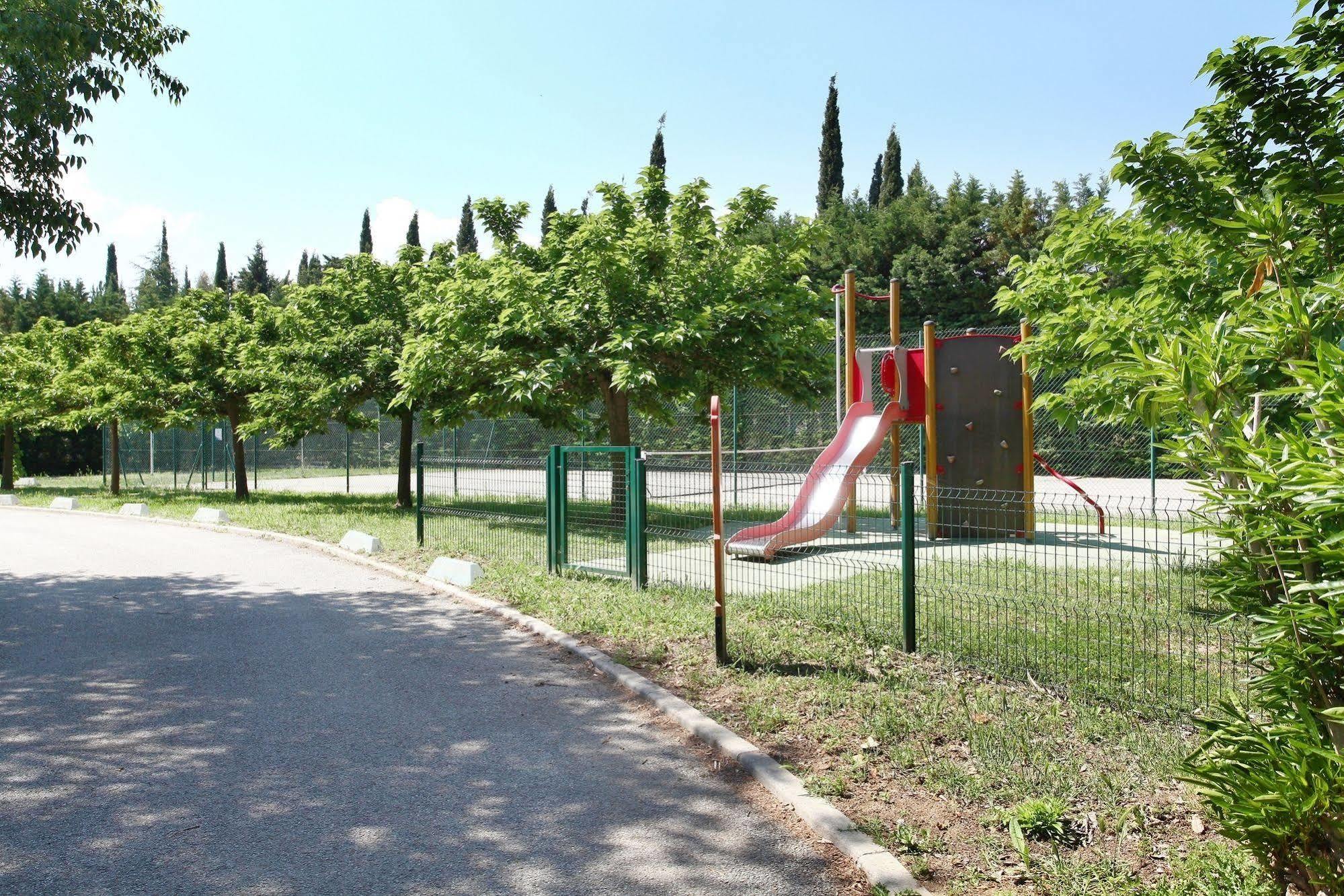 غريمو Residence Odalys La Palmeraie المظهر الخارجي الصورة